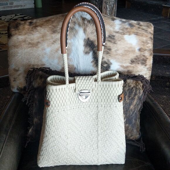 Artisan Crafted  Mexican Woven Recycle Plastic XL Tote - Picture 14 of 16